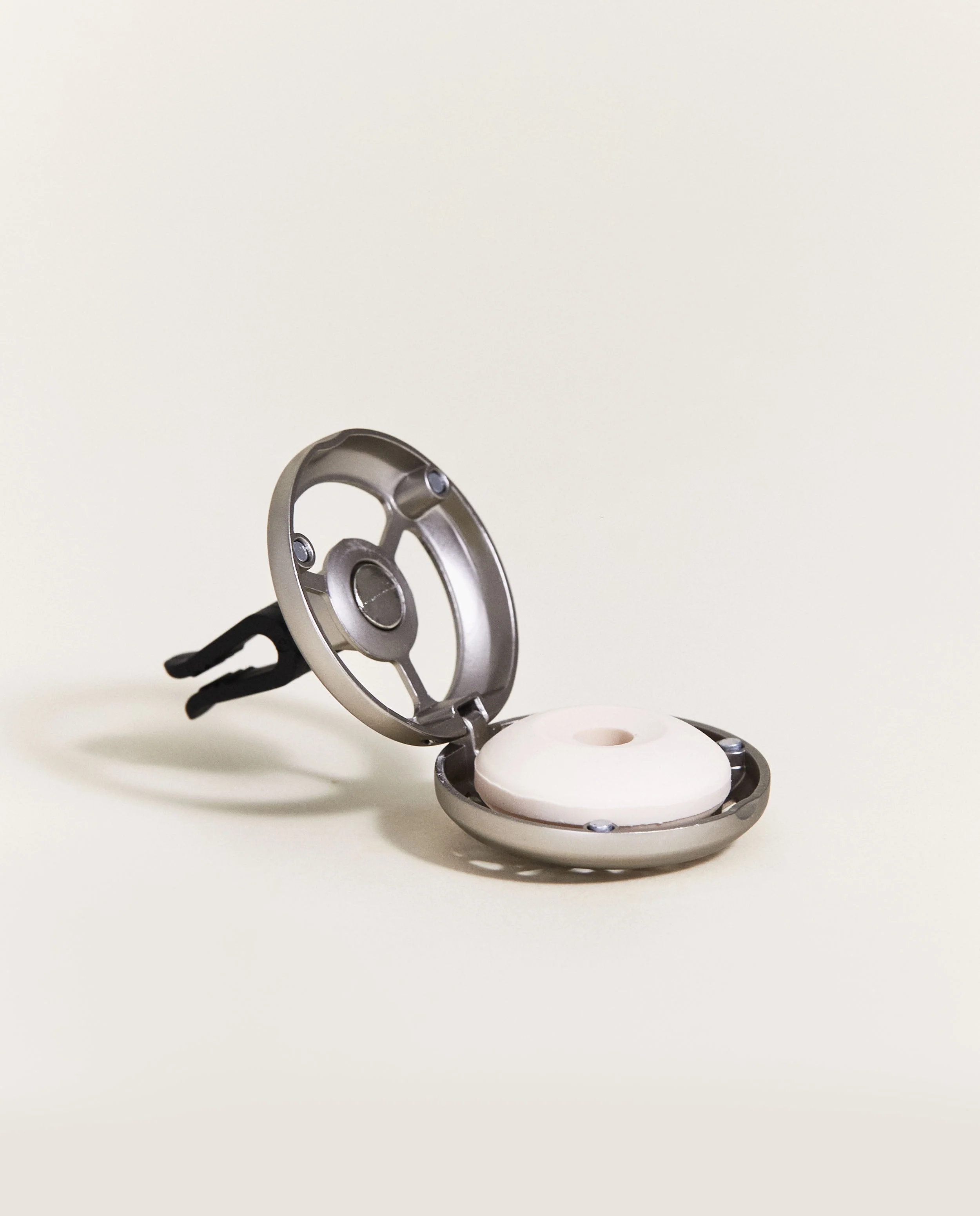 Aroma Energy Car Diffuser - Image 3